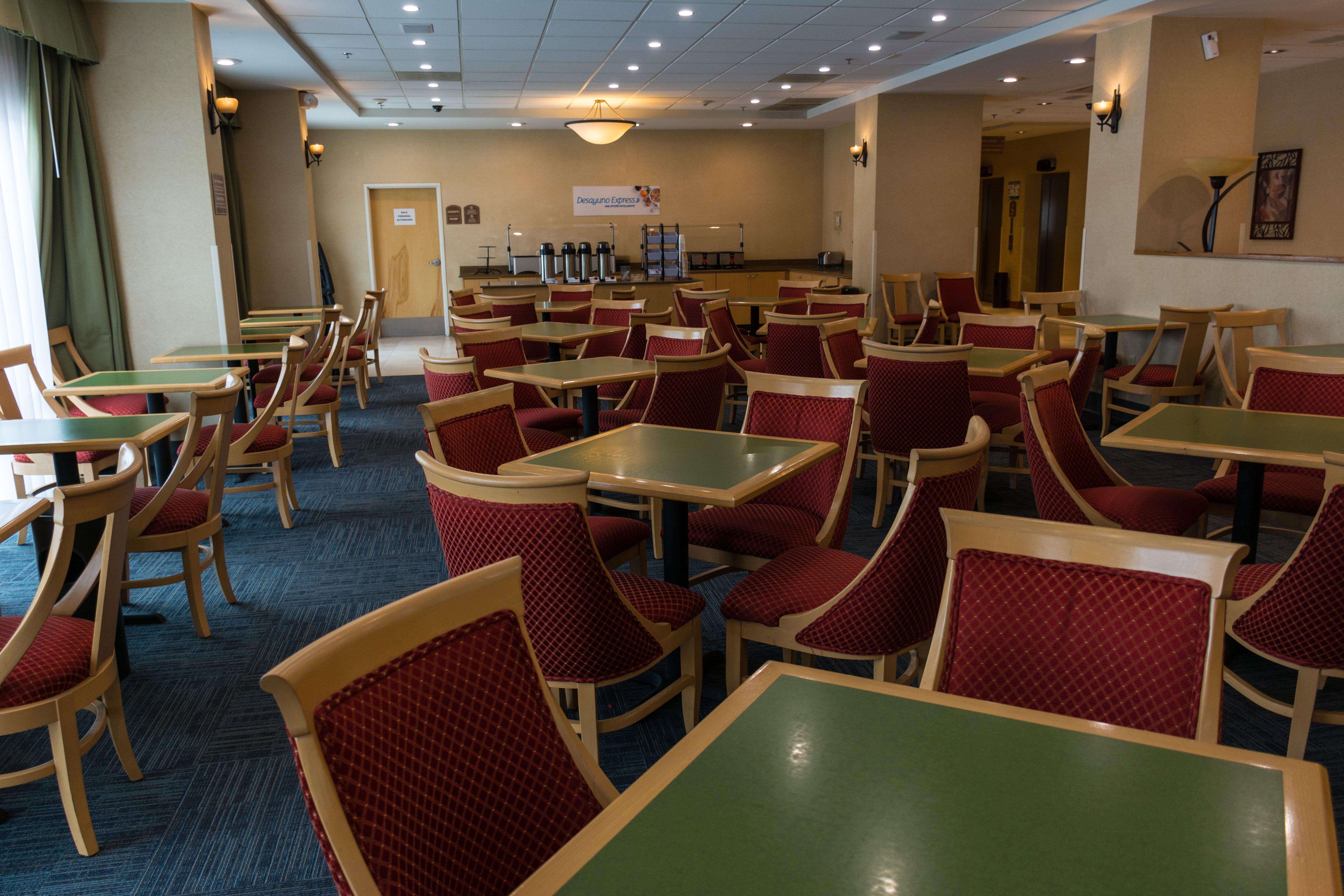 Holiday Inn Express Saltillo Zona Aeropuerto By Ihg Exteriér fotografie