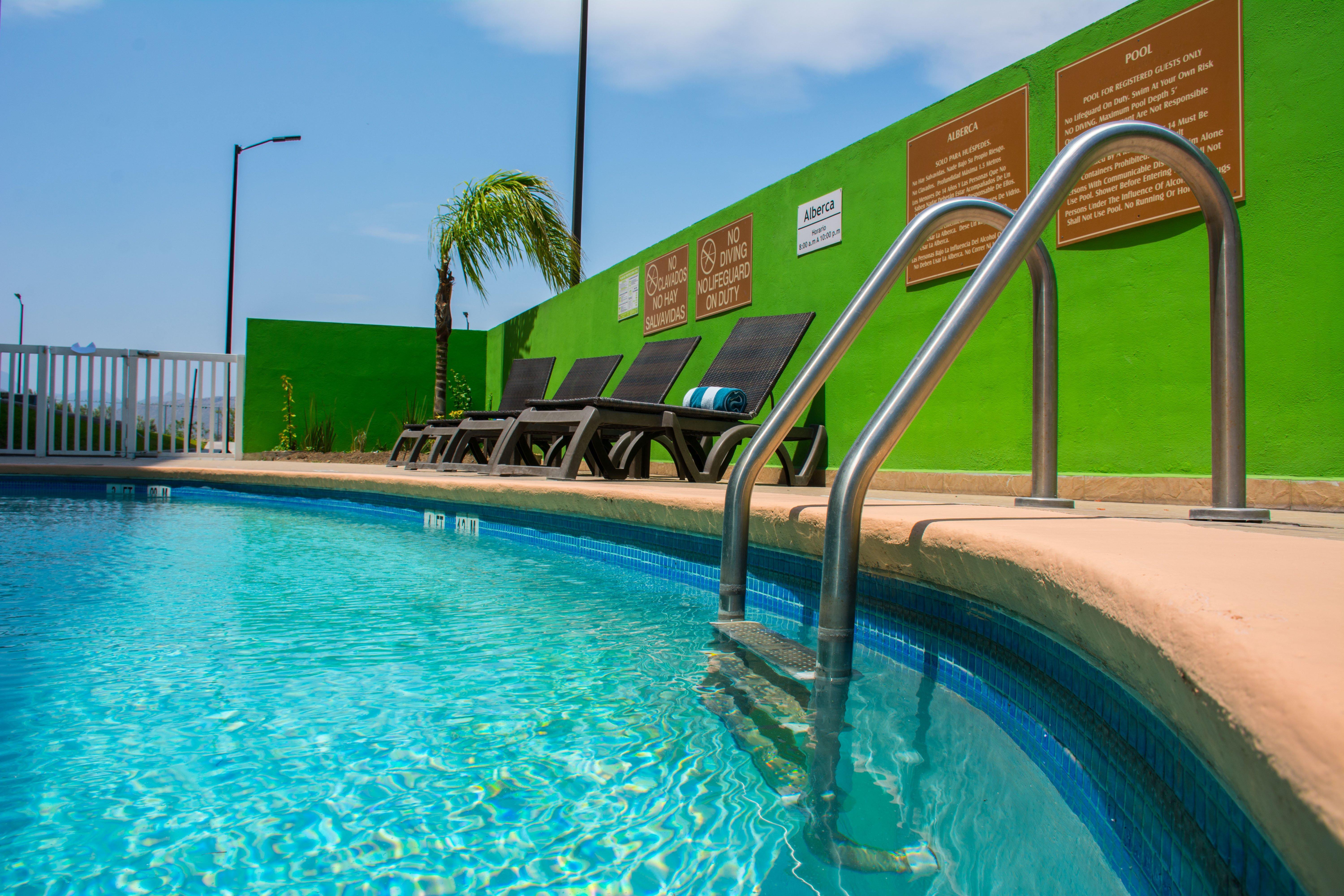 Holiday Inn Express Saltillo Zona Aeropuerto By Ihg Exteriér fotografie