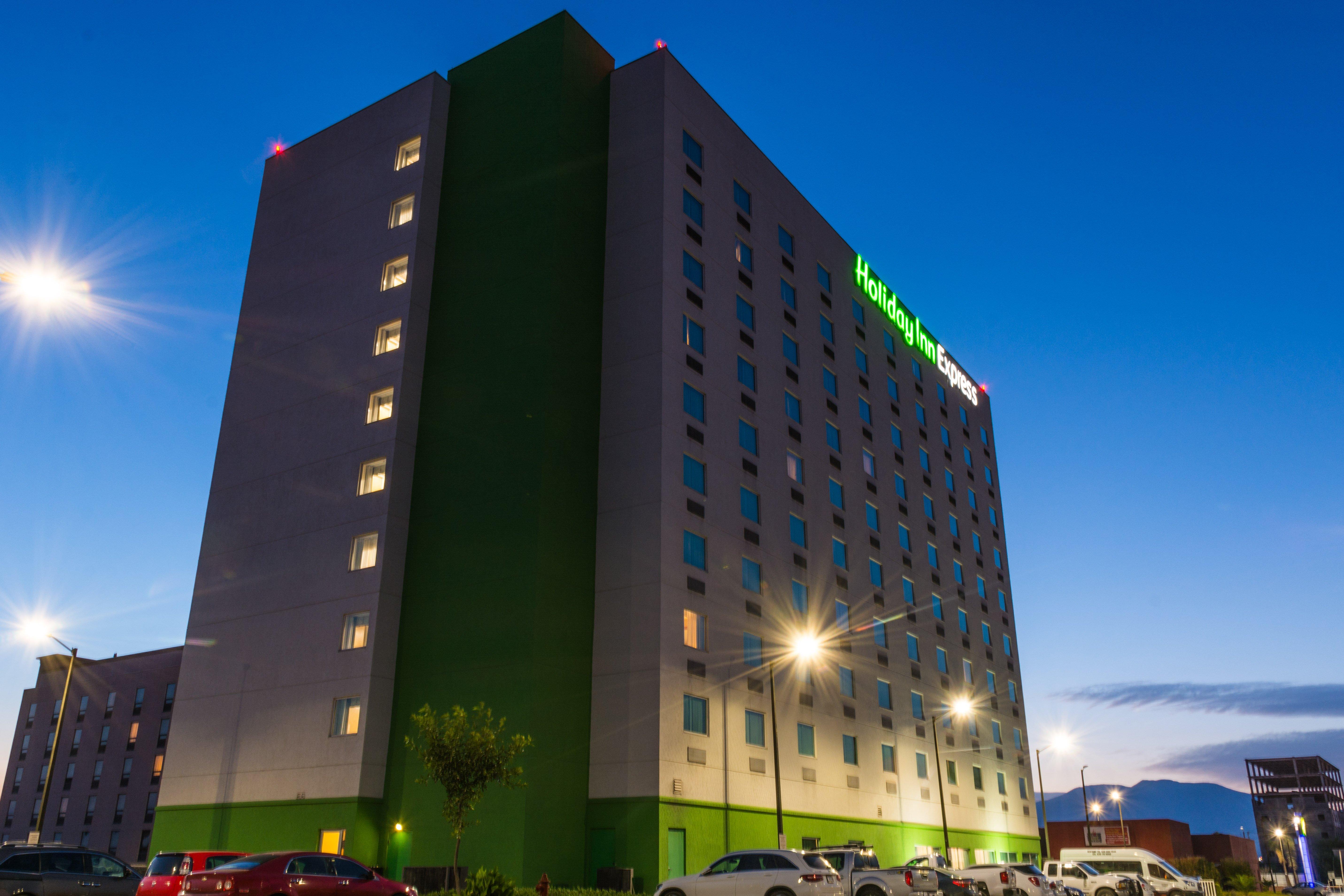 Holiday Inn Express Saltillo Zona Aeropuerto By Ihg Exteriér fotografie