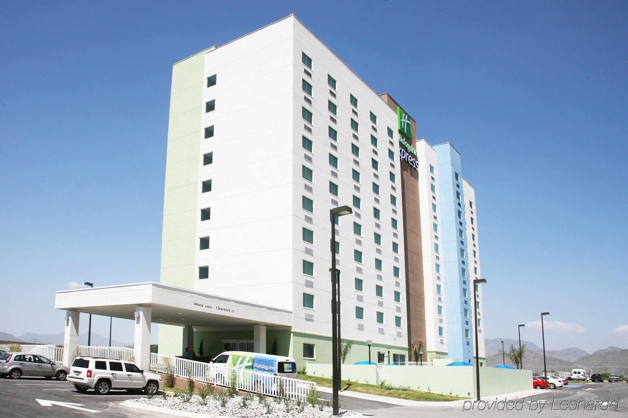 Holiday Inn Express Saltillo Zona Aeropuerto By Ihg Exteriér fotografie