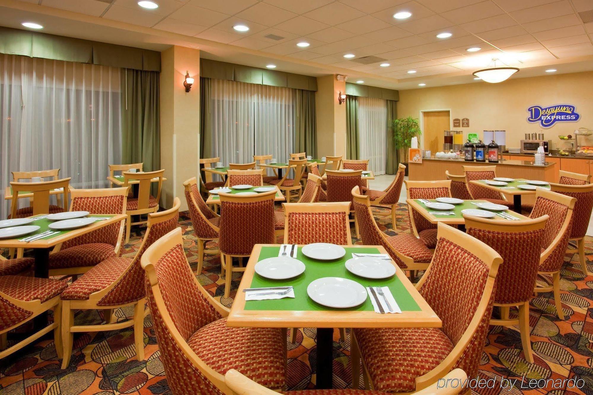 Holiday Inn Express Saltillo Zona Aeropuerto By Ihg Exteriér fotografie